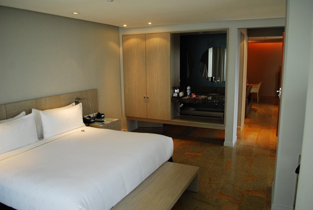 GHL Hotel Montería Zimmer foto A room at the hotel